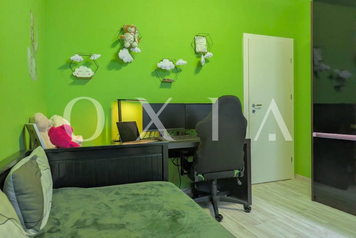 Eso – 3 Camere – Etaj Intermediar
