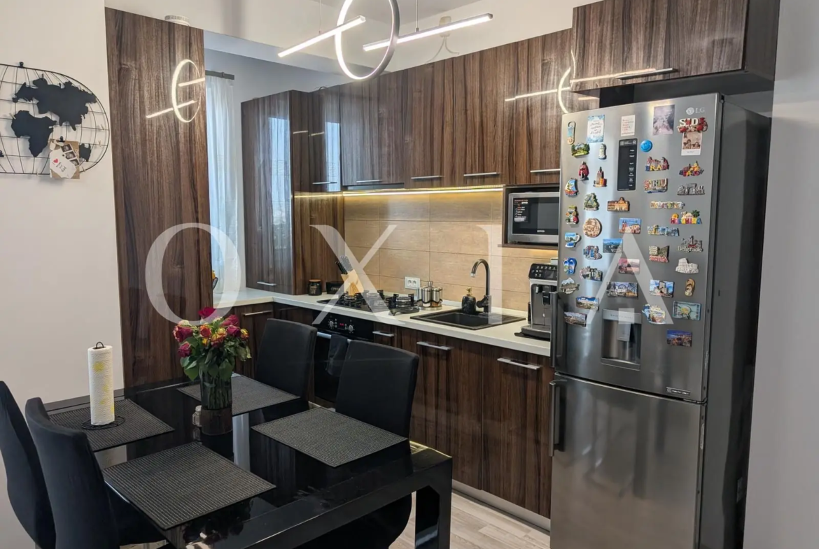 Eso – 3 Camere – Etaj Intermediar