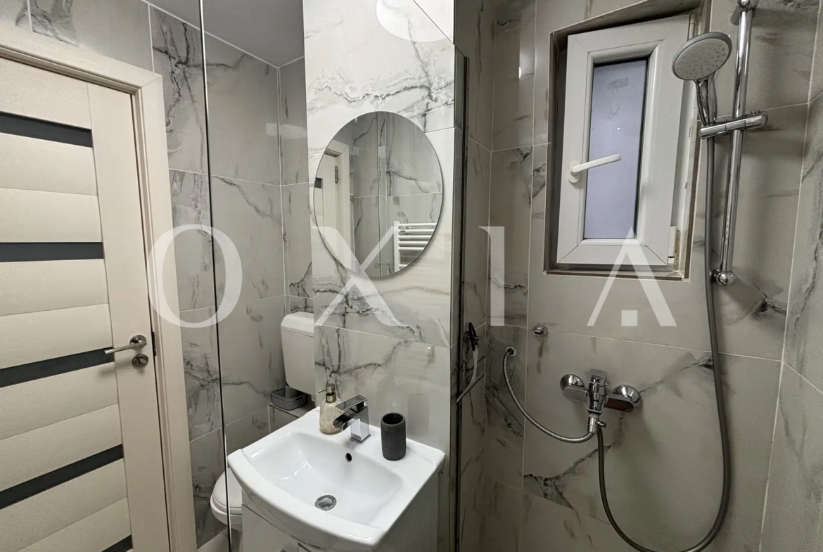 Gheorghe Lazar – 2 Camere – Etaj Intermediar
