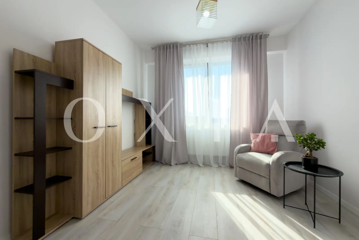 Giroc (langa Luna Cafe), Spatios, Mobilat si Utilat