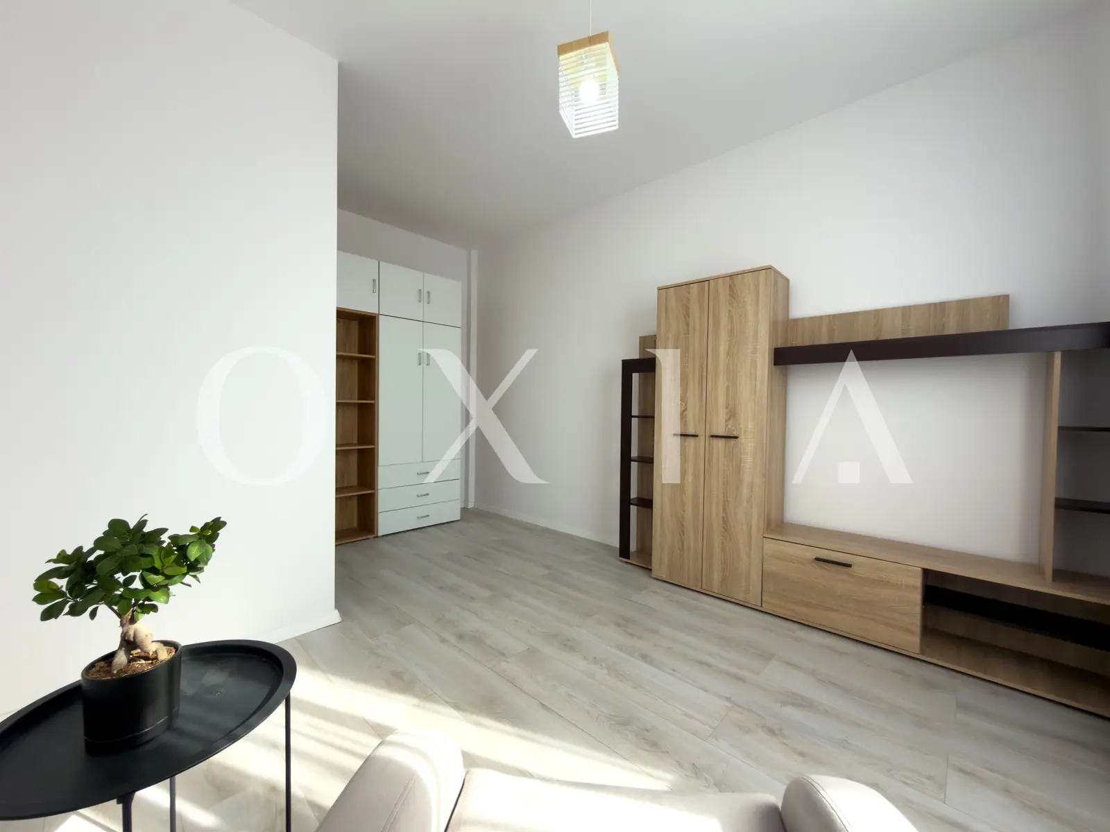Giroc (langa Luna Cafe), Spatios, Mobilat si Utilat