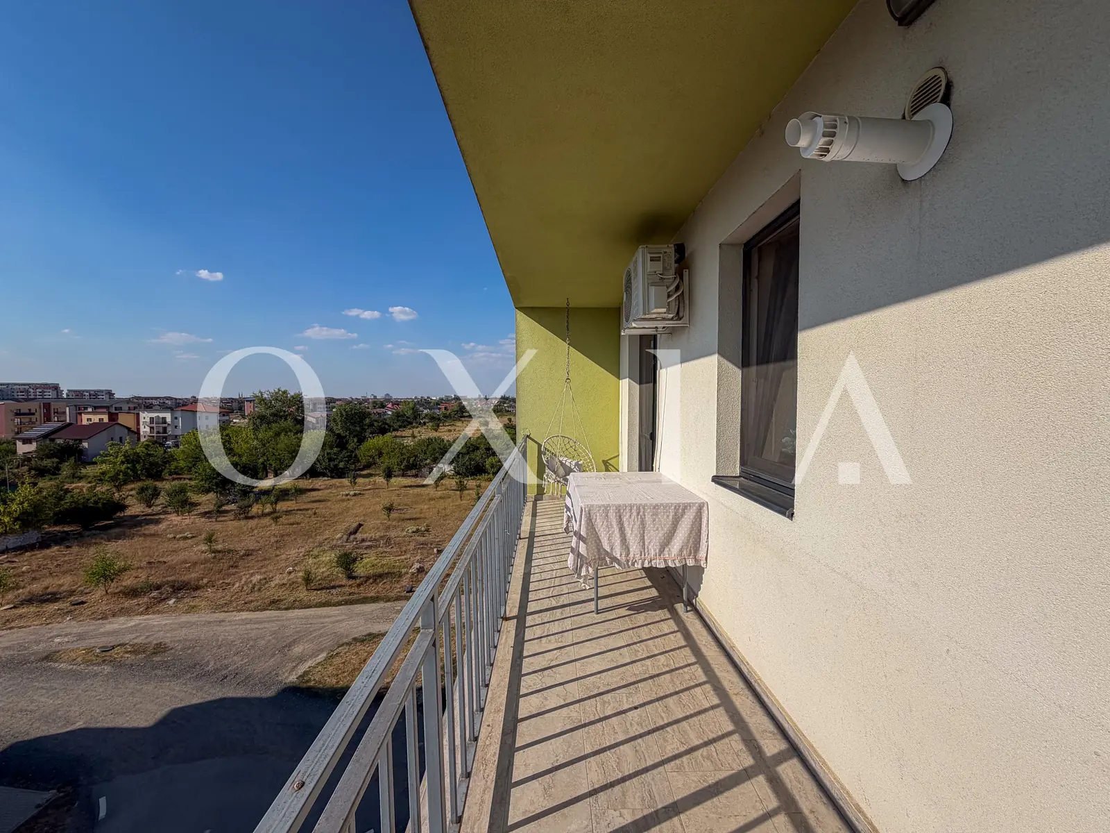 Giroc (langa Luna Cafe), Spatios, Mobilat si Utilat