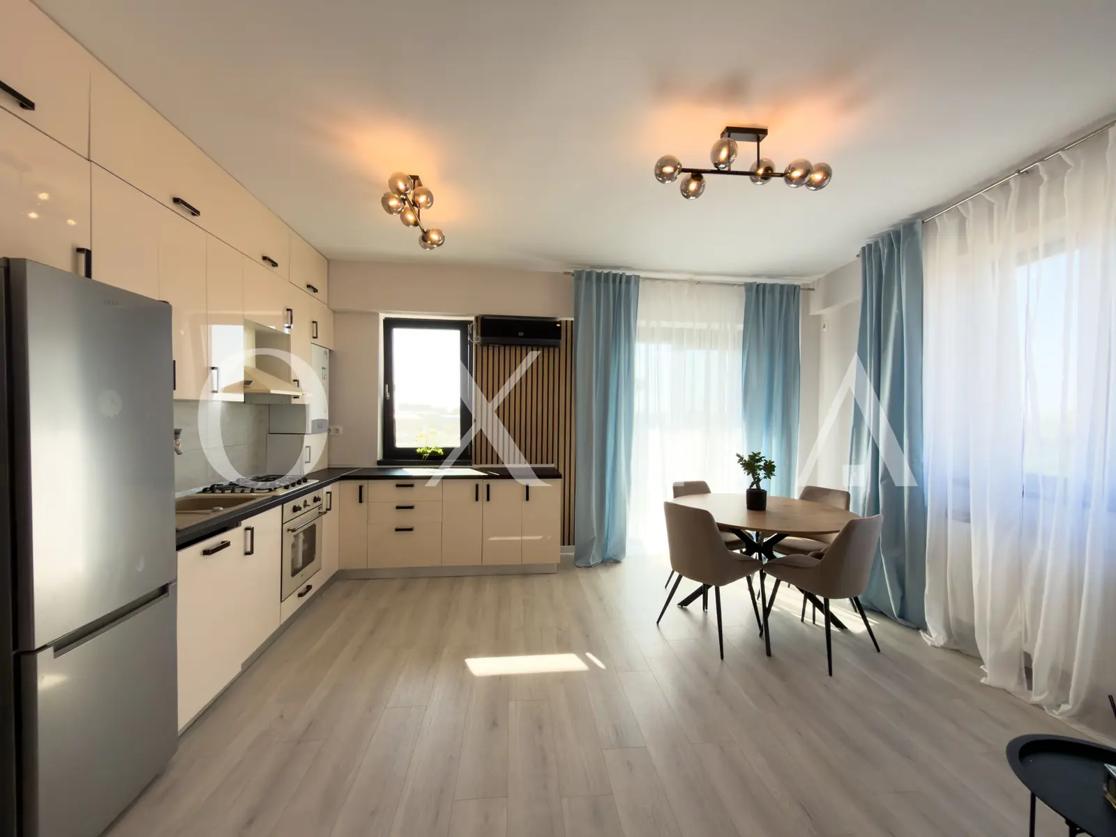 Giroc (langa Luna Cafe), Spatios, Mobilat si Utilat
