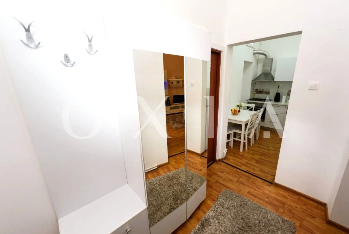 Piata Unirii, Renovat Complet, Cladire Reabilitata
