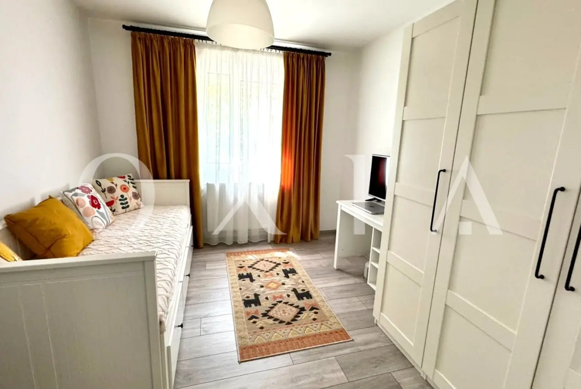 Sagului-Piata Doina, Renovat Integral, Etaj Intermediar