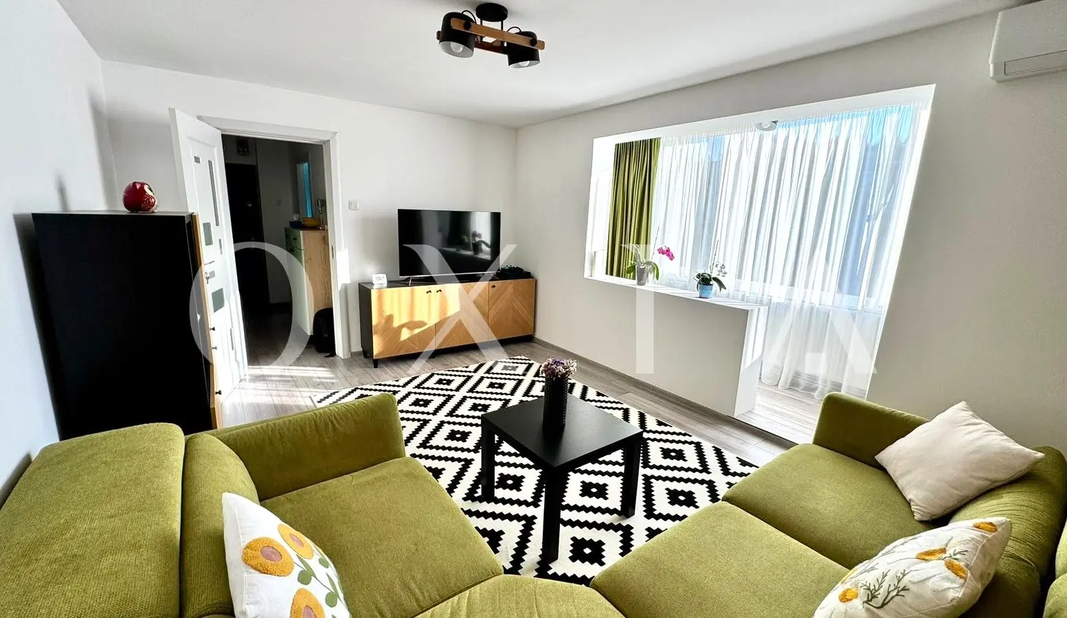Sagului-Piata Doina, Renovat Integral, Etaj Intermediar