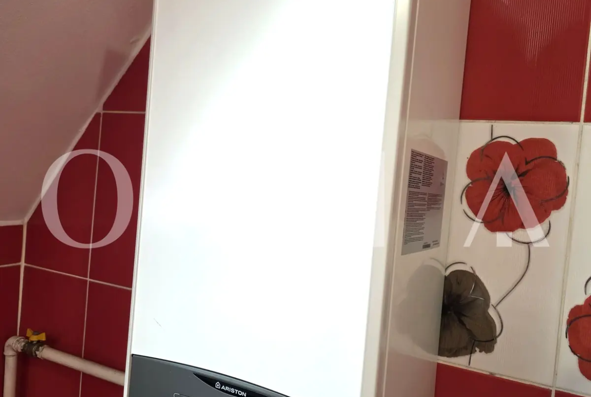 Disponibil Imediat, Mobilat-Utilat