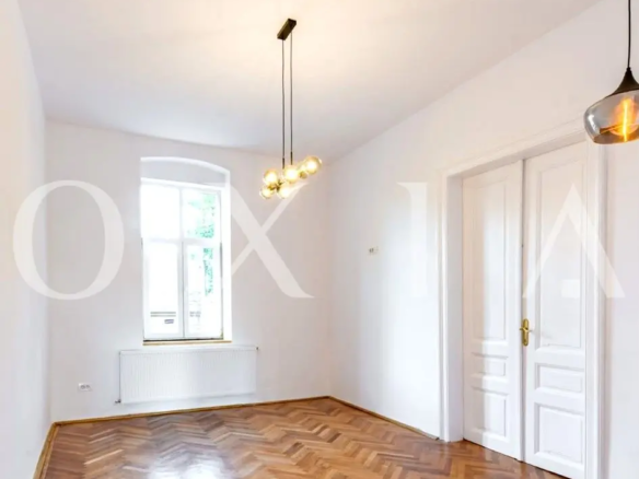 Semicentral, Elisabetin, Renovat Integral